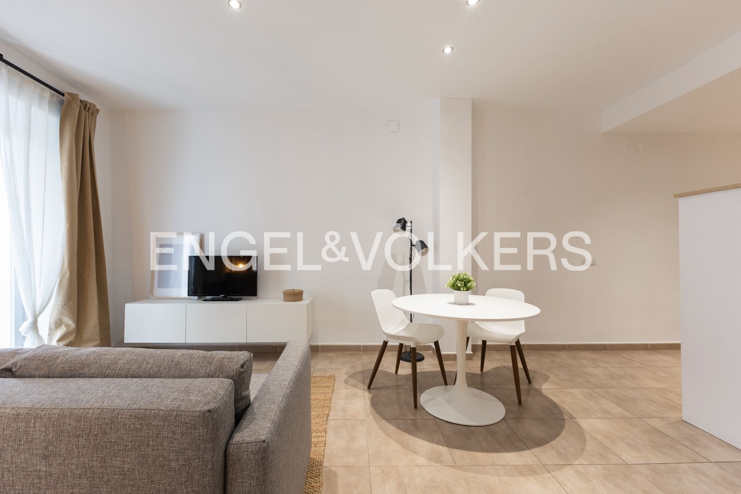 Sala d'estar de Pis de lloguer en  Valencia Capital amb Aire condicionat i Calefacció