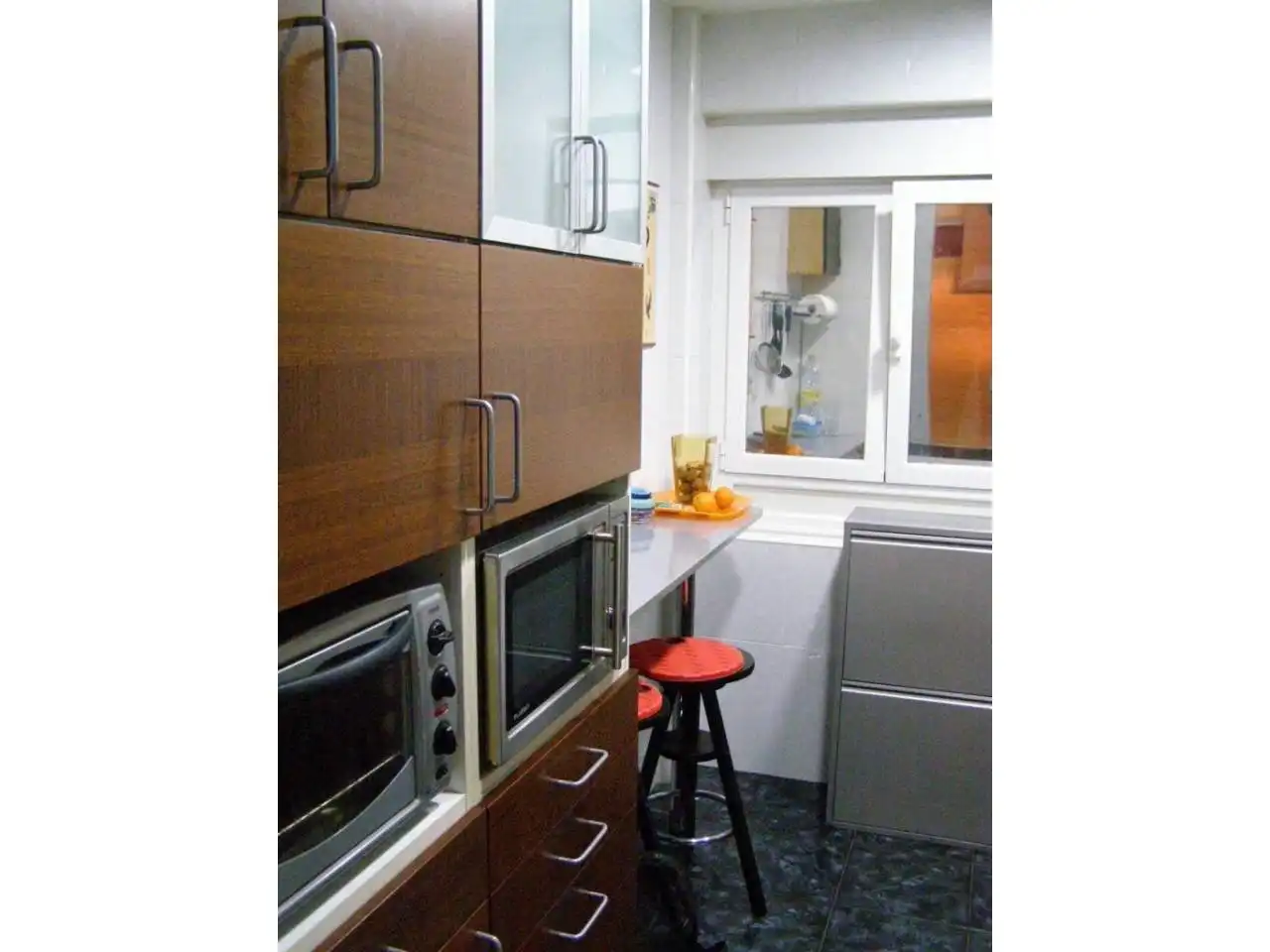 Cocina de Apartamento en venta en Oviedo  con Calefacción, Parquet y Amueblado