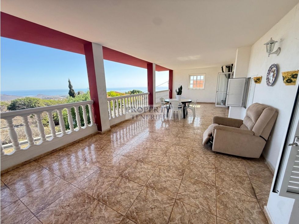 Apartment for sale in Arona pueblo