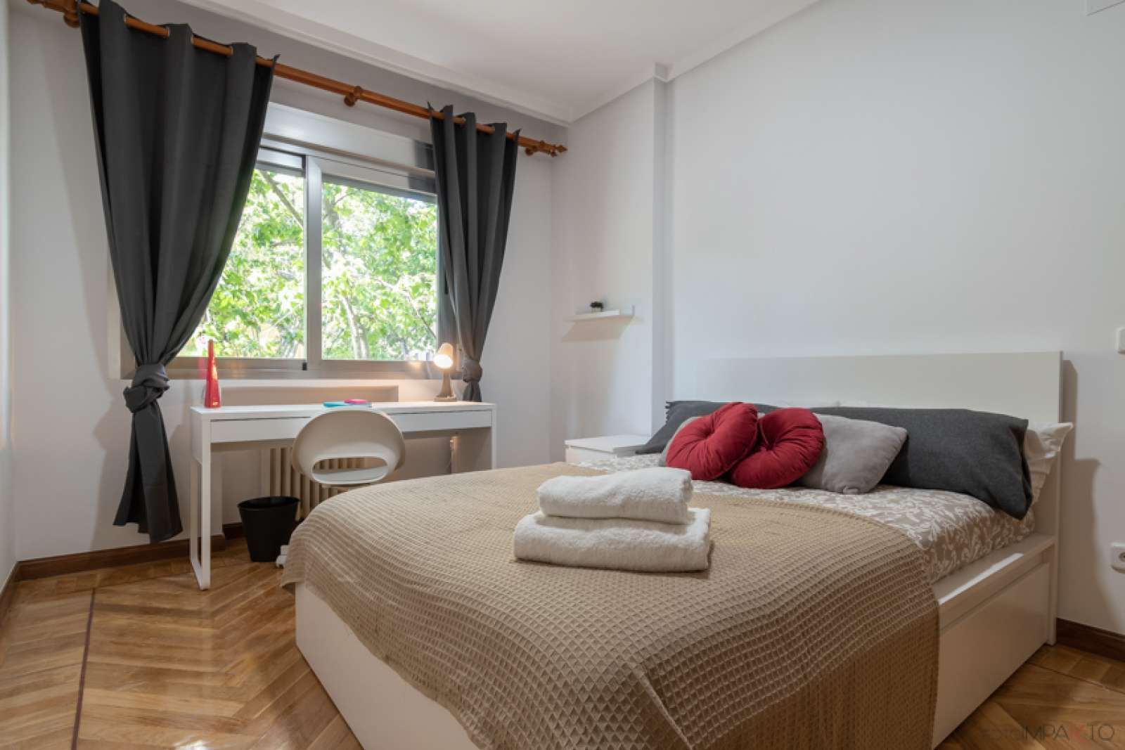 Bedroom of Flat to share in  Madrid Capital  with Air Conditioner, Terrace and Furnished