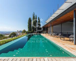 Swimming pool of House or chalet for sale in  Barcelona Capital  with Terrace and Swimming Pool