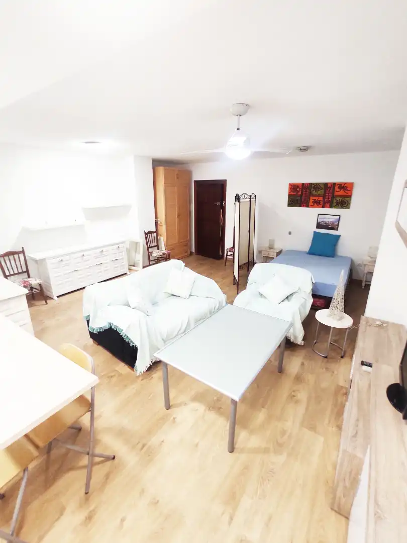 Studio avec ascenseur à louer à Calle Emperatriz Eugenia 12B, imagen 2