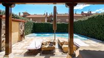 Piscina de Casa adosada en venda en Meco amb Aire condicionat, Calefacció i Piscina