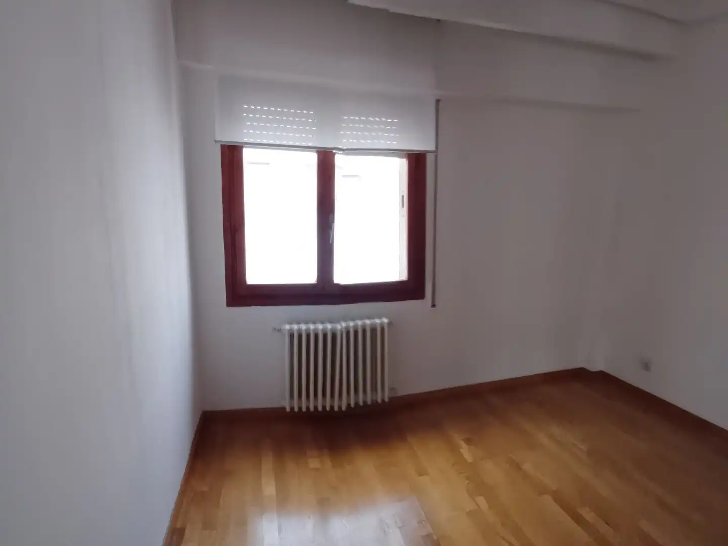 Wohnung zur Miete in Calle de Miguel Servet, 34, Centro