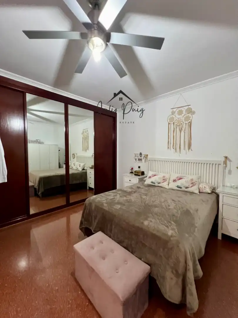Habitación de Casa o chalet en venta en La Puebla del Río con Aire acondicionado, Terraza y Balcón