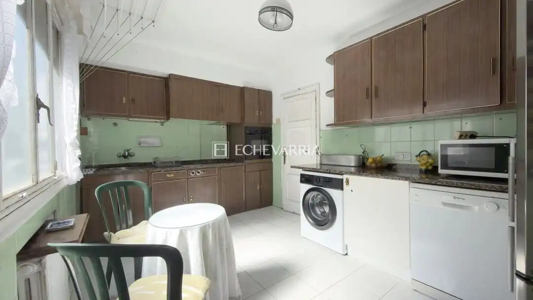 Cocina de Piso en venta en Getxo  con Calefacción, Terraza y Trastero