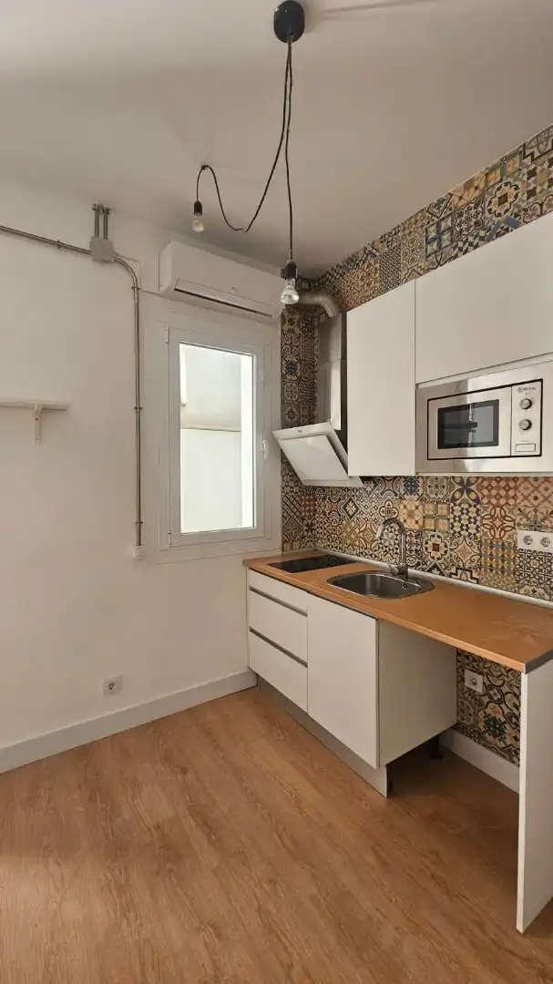 Cuina de Pis en venda en Madrid amb Calefacció, Parquet i Moblat