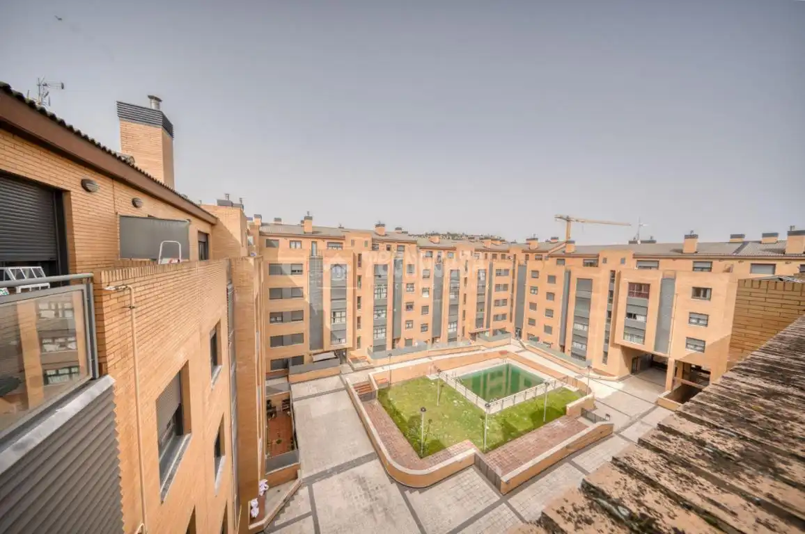 Terraza de Piso en venta en Arroyo de la Encomienda con Terraza, Trastero y Piscina comunitaria