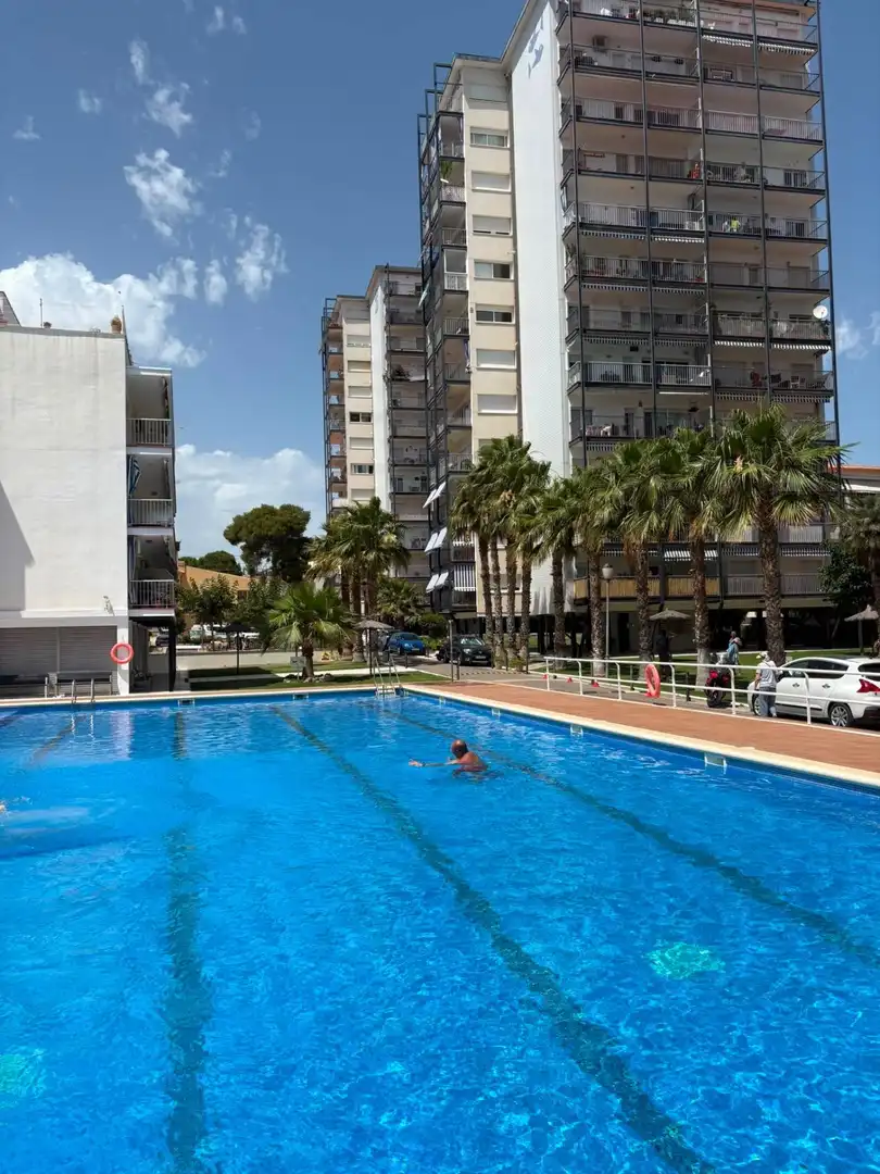 Schwimmbecken von Wohnungen zum Verkauf in Sitges mit Heizung, Privatgarten und Terrasse