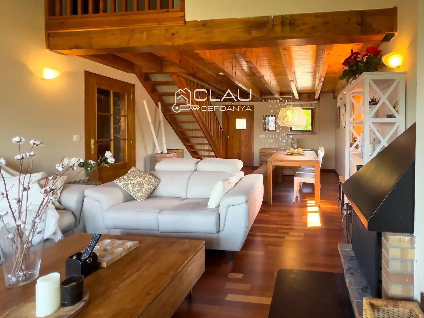 Living room of Duplexes for rent in Osséja  with Heating, Parquet flooring and Terrace
