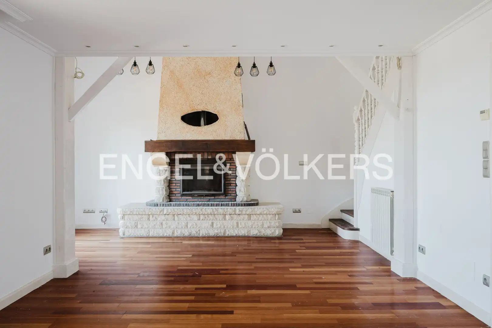 Sala de estar de Finca rústica en venta en Hendaye con Aire acondicionado, Calefacción y Jardín privado