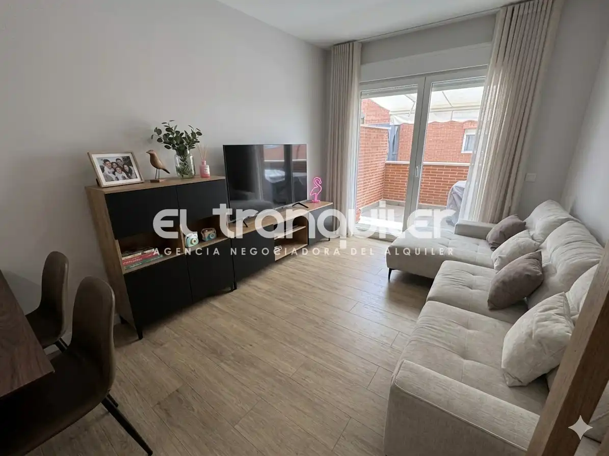 Living room of Flat for rent in Madrid  with Air Conditioner, Terrace and Storage room
