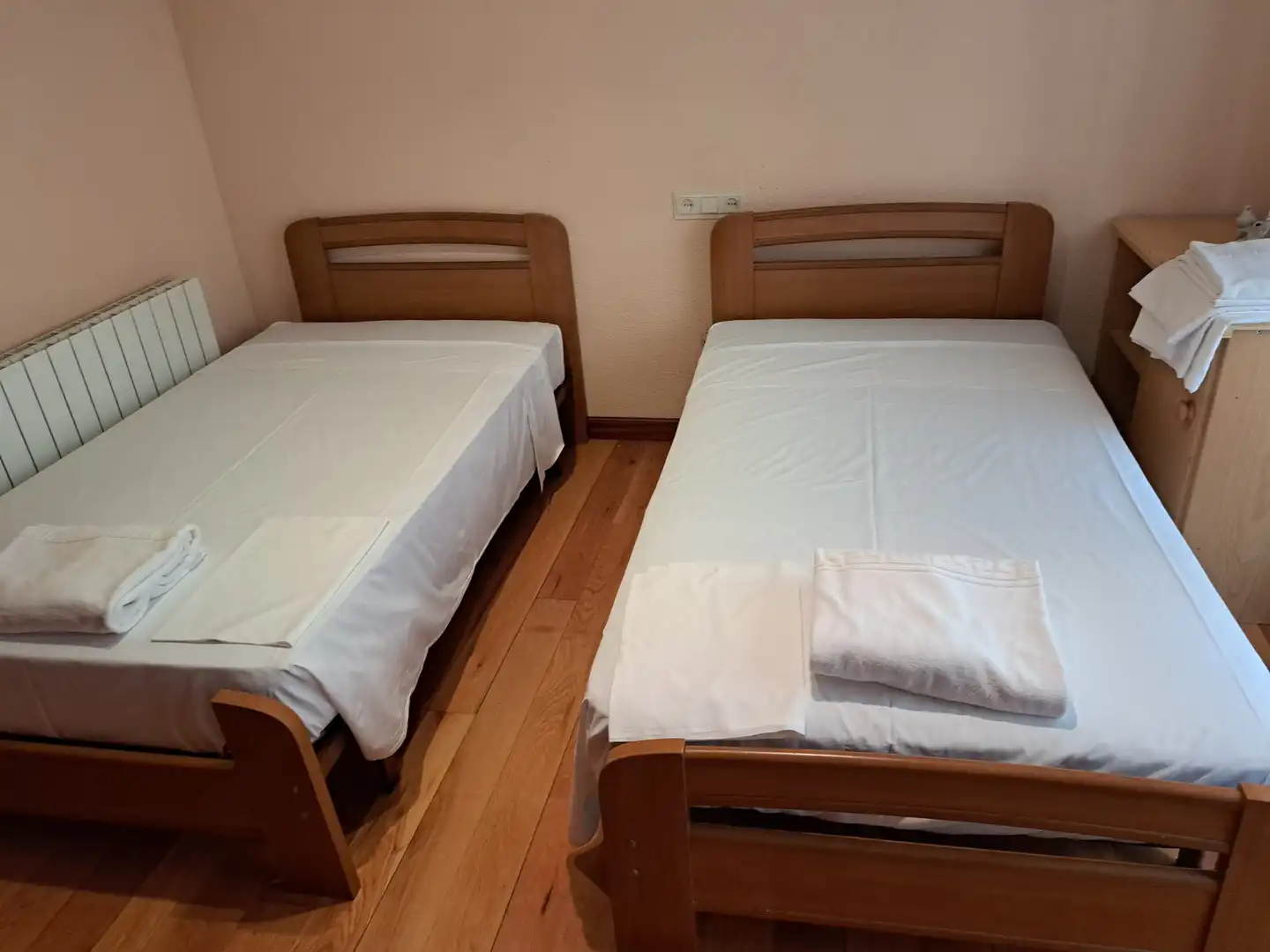 Bedroom of Flat for rent in Haro  with Heating, Furnished and Oven