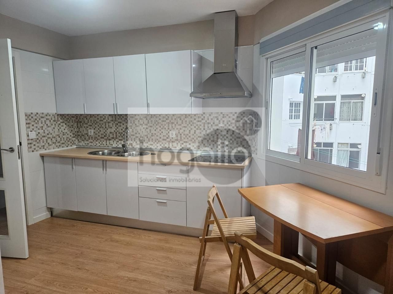 Kitchen of Flat to rent in  Sevilla Capital  with Air Conditioner, Terrace and Furnished