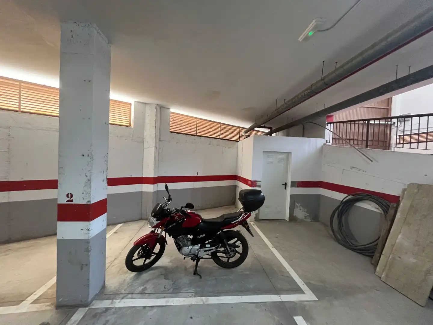 Parking de Garaje de alquiler en Vícar con Alarma