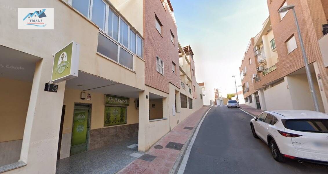 Vista exterior de Pis en venda en  Almería Capital amb Terrassa