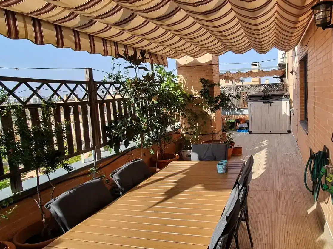 Terrassa de Pis en venda en Valdemoro amb Aire condicionat i Piscina