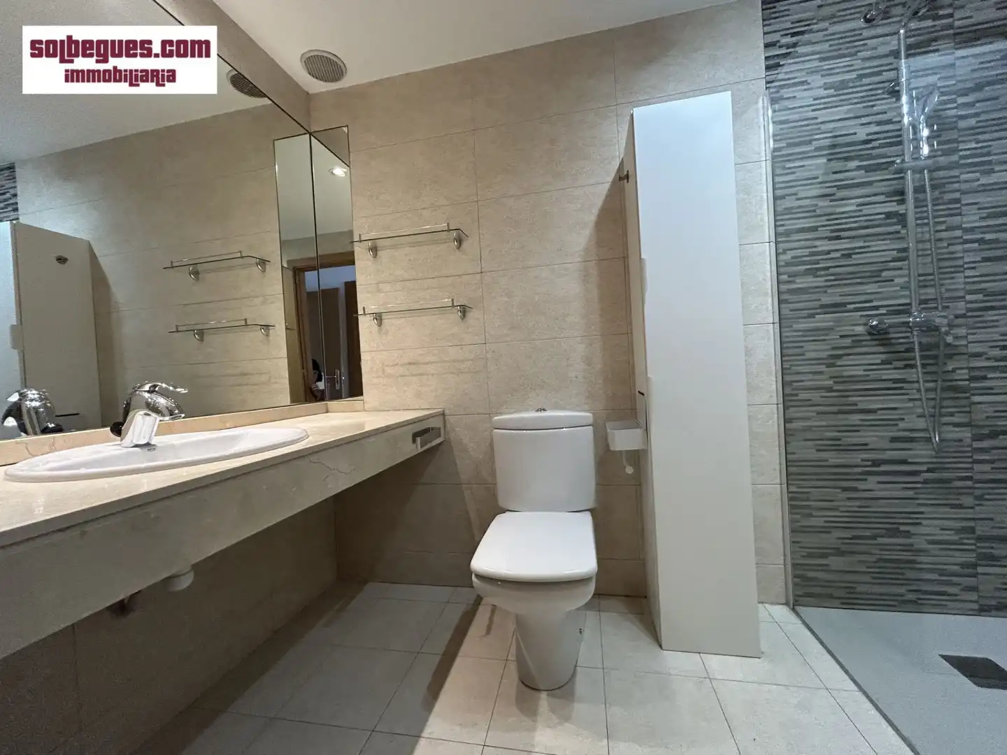Baño de Dúplex en venta en Begues con Calefacción, Terraza y Trastero