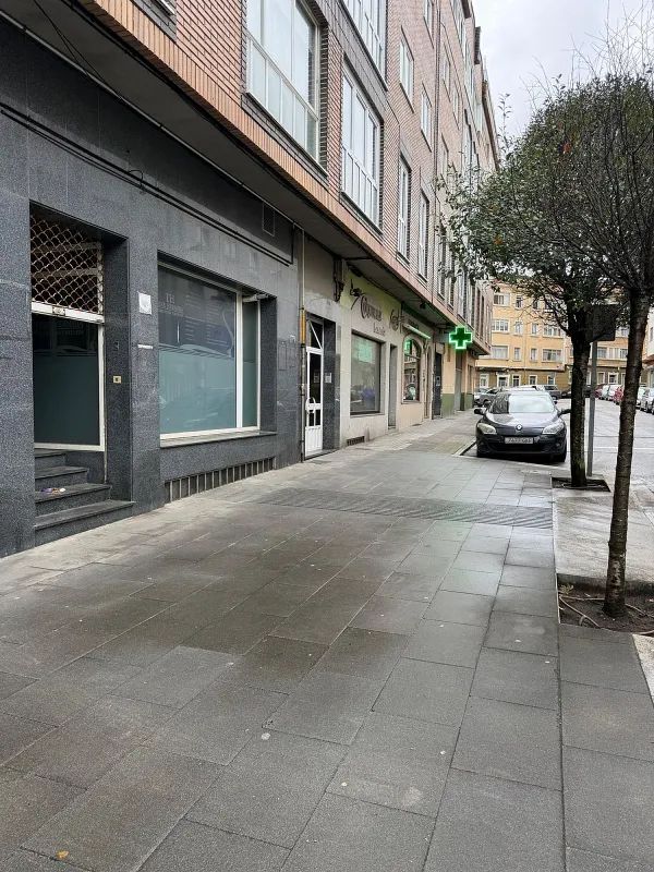 Vista exterior de Local de lloguer en Ferrol