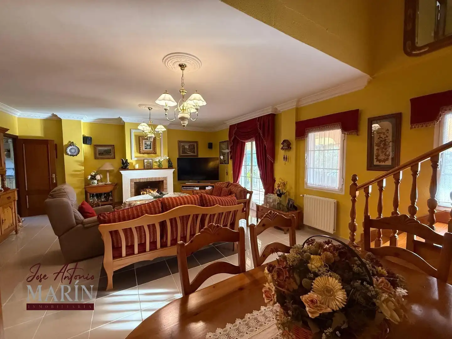 Sala de estar de Casa o chalet en venta en Badajoz con Aire acondicionado, Calefacción y Jardín privado