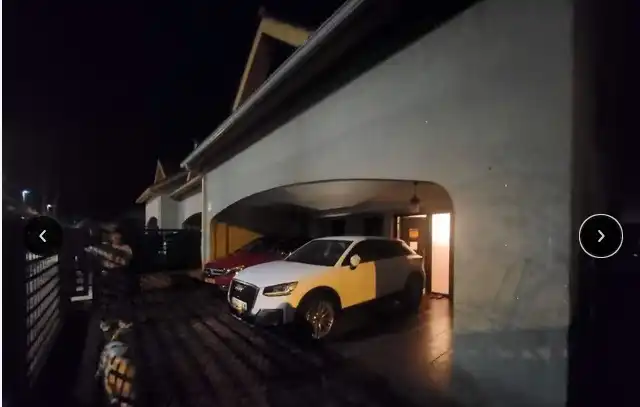 Parking de Casa adosada de alquiler en Cangas  con Aire acondicionado, Calefacción y Jardín privado
