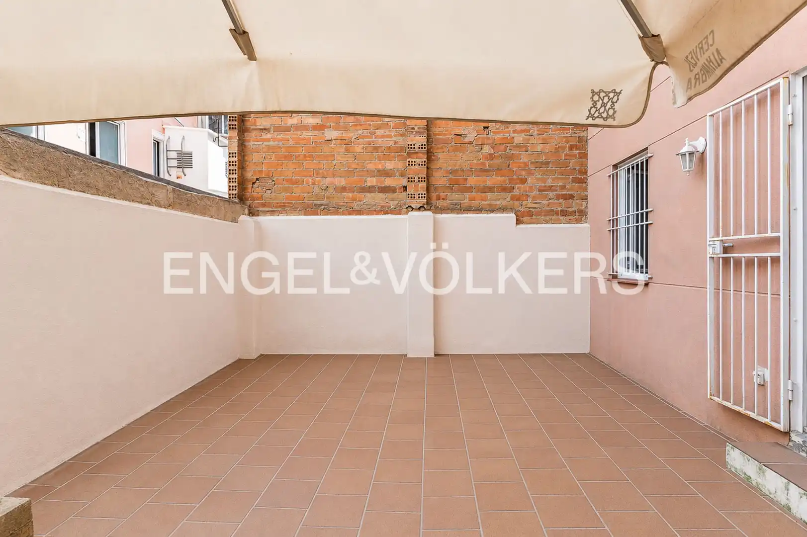 Terrace of Ground floor for sale in Barcelona  with Heating, Parquet flooring and Terrace