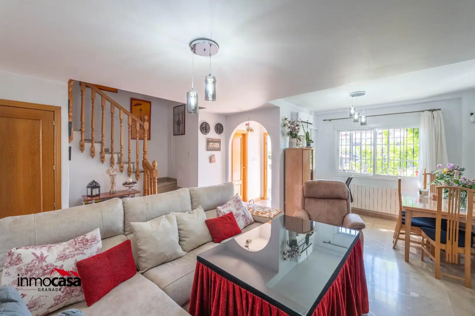 Sala d'estar de Casa adosada en venda en Armilla amb Aire condicionat, Calefacció i Jardí privat