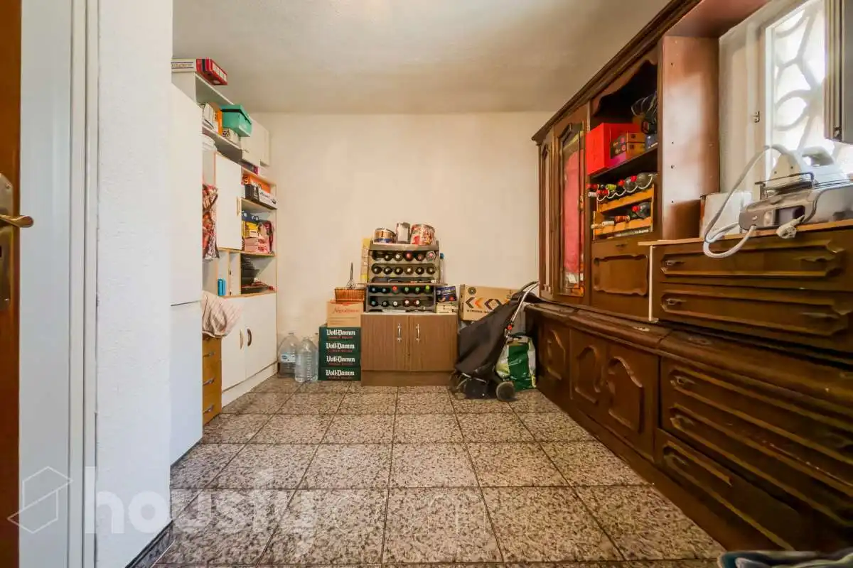 Kitchen of Houses for sale in Santa Coloma de Gramenet  with Air Conditioner, Heating and Private garden