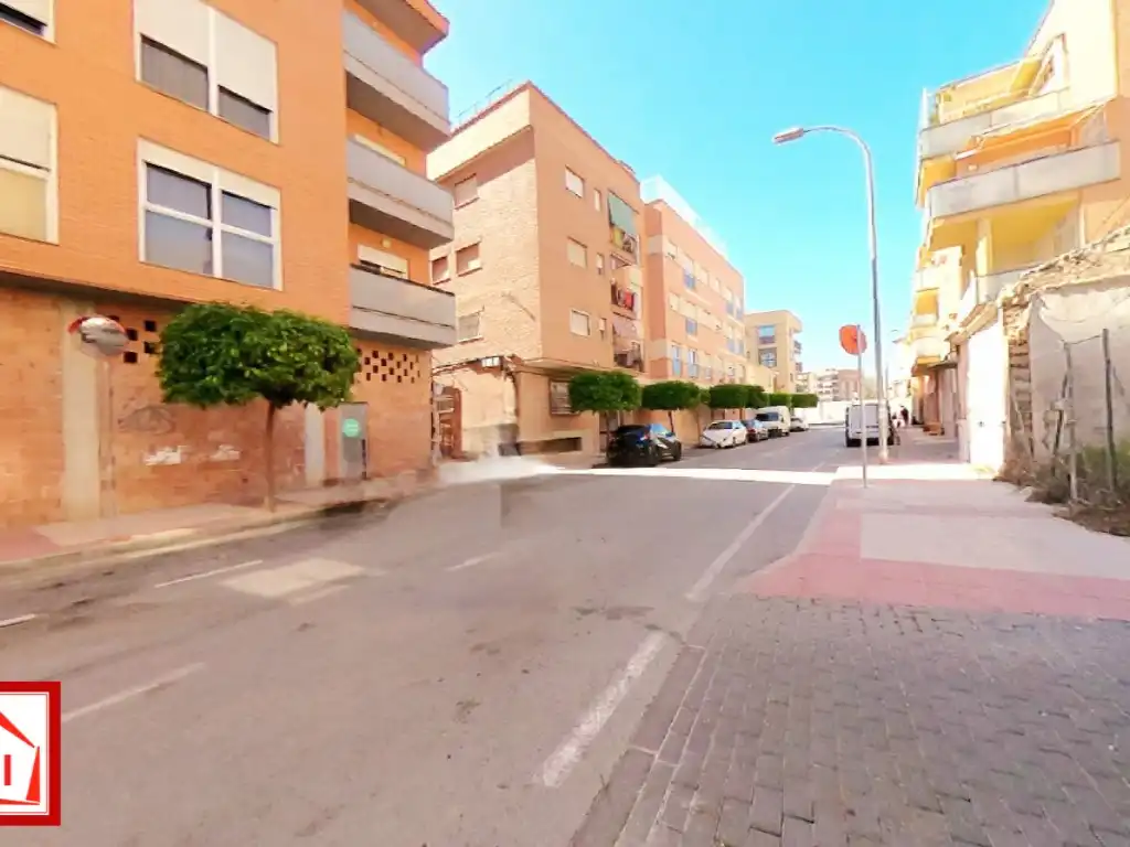 Vista exterior de Local de alquiler en Murcia