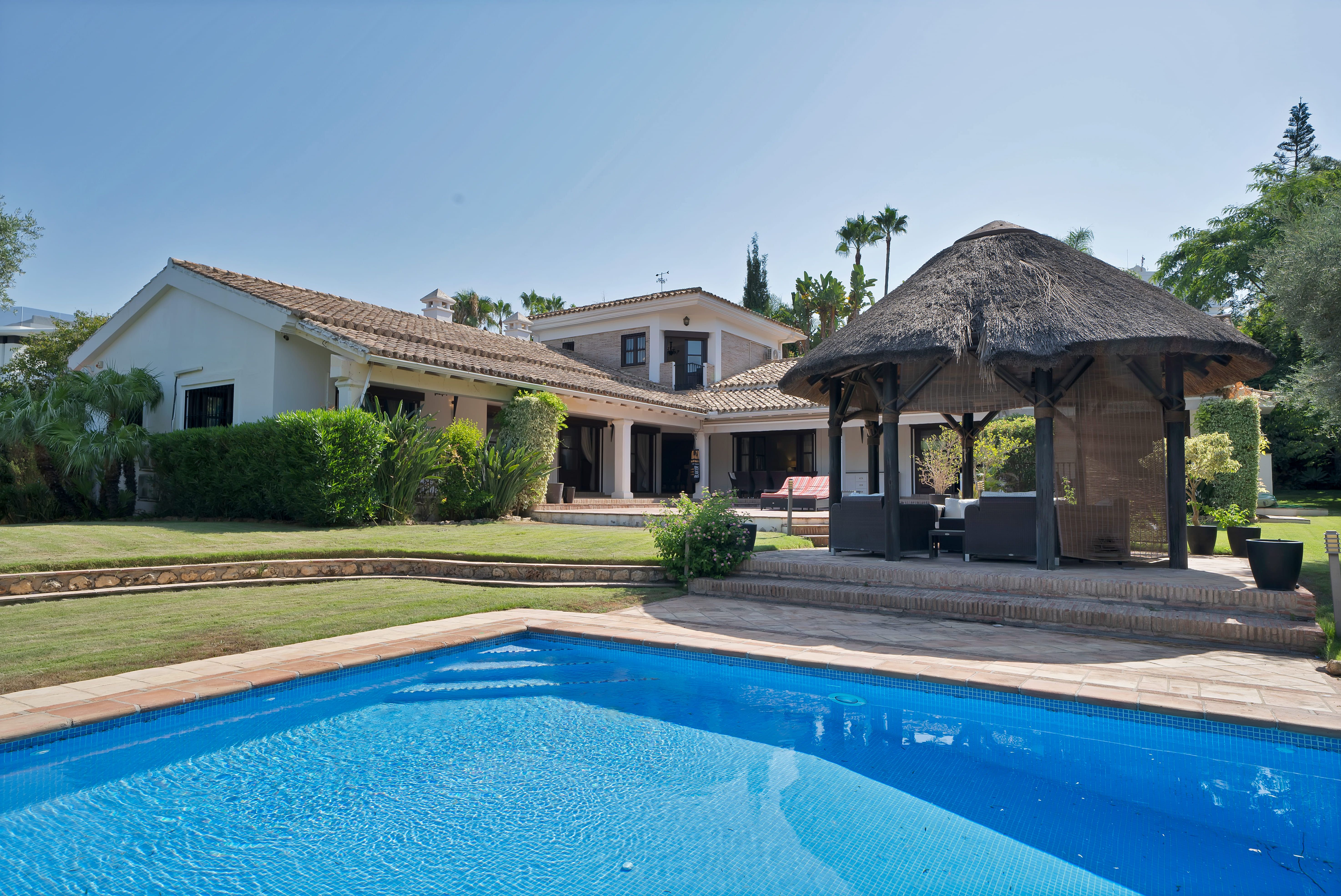Jardín de Casa o chalet en venta en Estepona con Calefacción, Jardín privado y Terraza