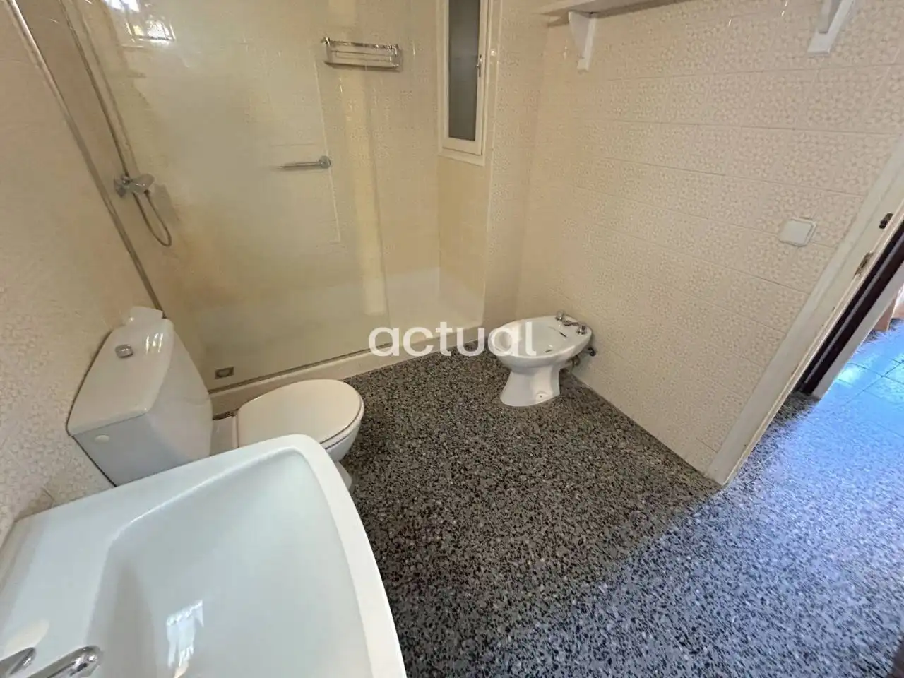 Badezimmer von Wohnung zum Verkauf in Castell d'Aro, Platja d'Aro i s'Agaró mit Terrasse und Balkon