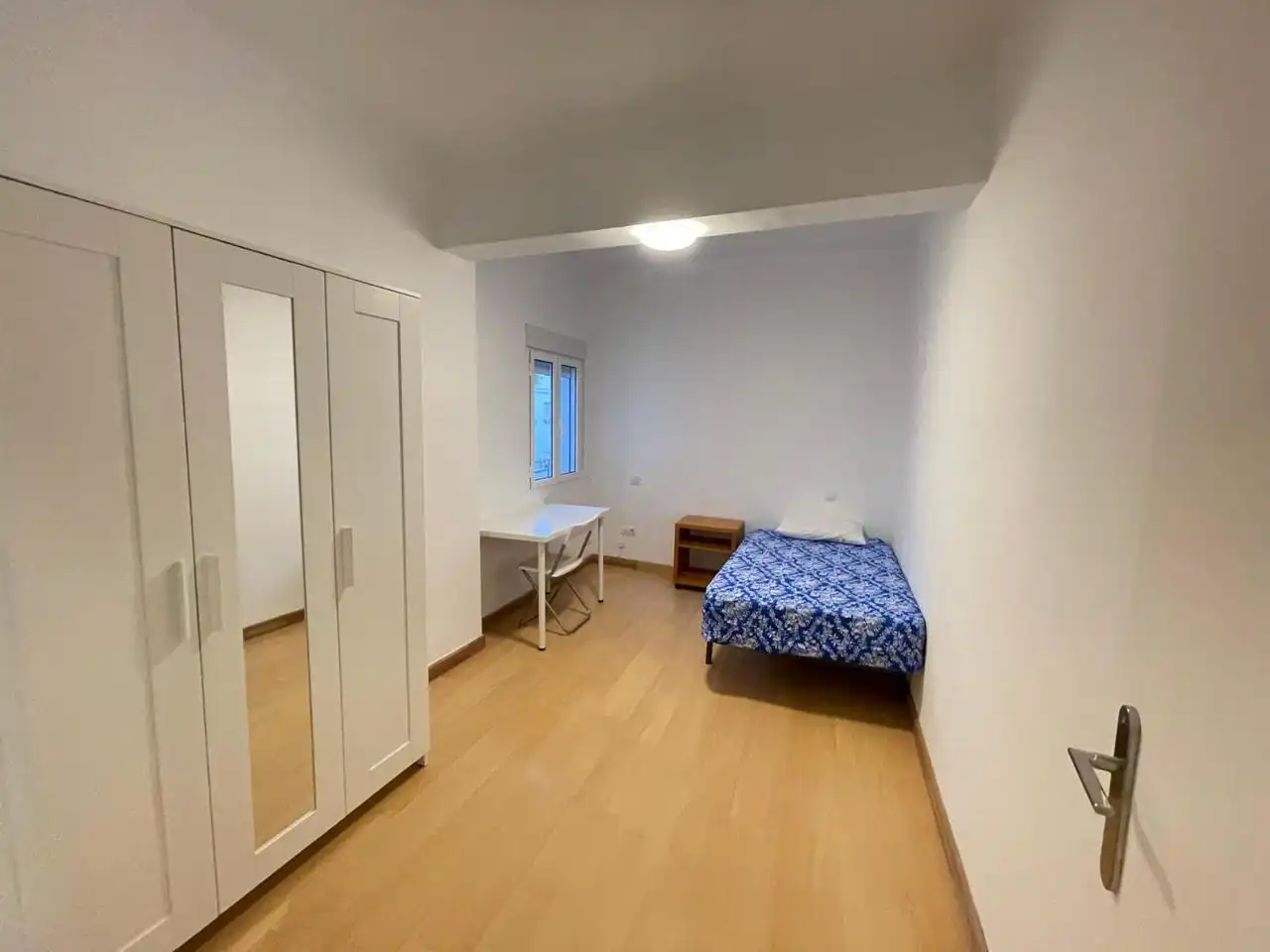 Habitación de Piso de alquiler en Sevilla con Aire acondicionado, Amueblado y Balcón