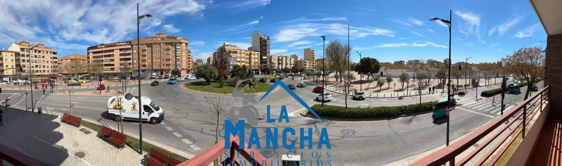 Außenansicht von Wohnung zur Miete in Albacete mit Heizung, Terrasse und Abstellraum