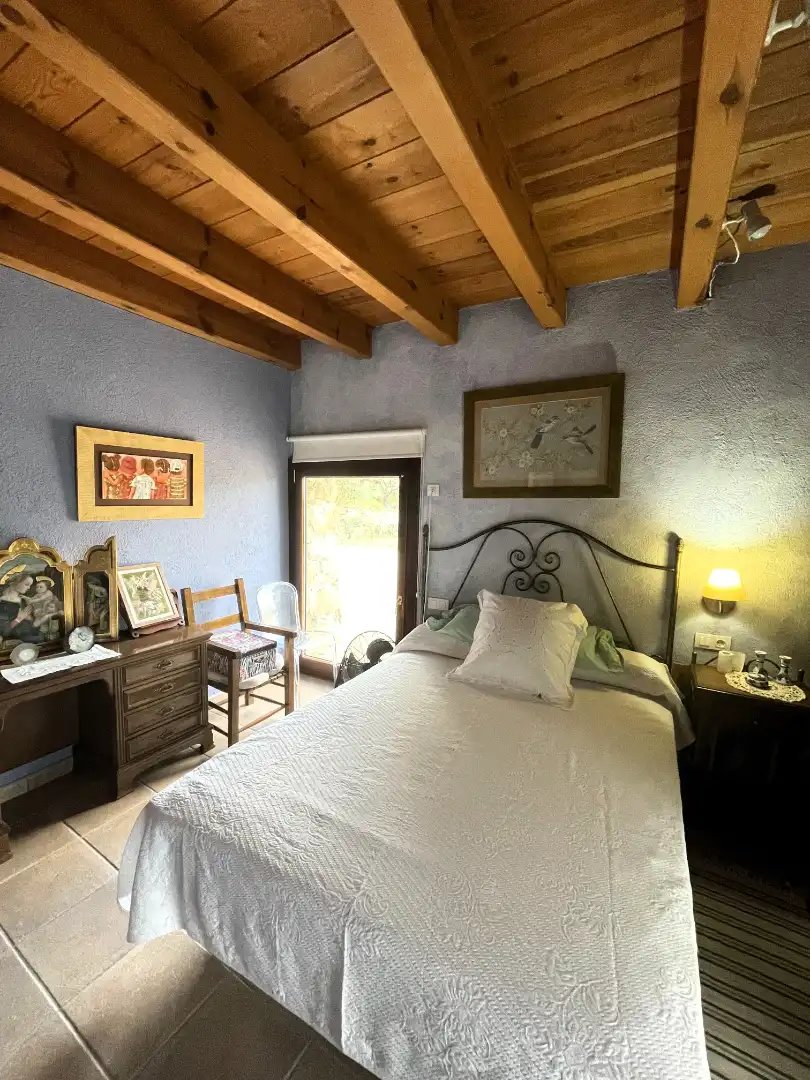 Dormitori de Finca rústica en venda en Mieres (Girona) amb Calefacció, Parquet i Terrassa