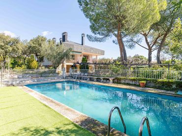 House with balcony for sale in Los Ángeles - Jarandilla