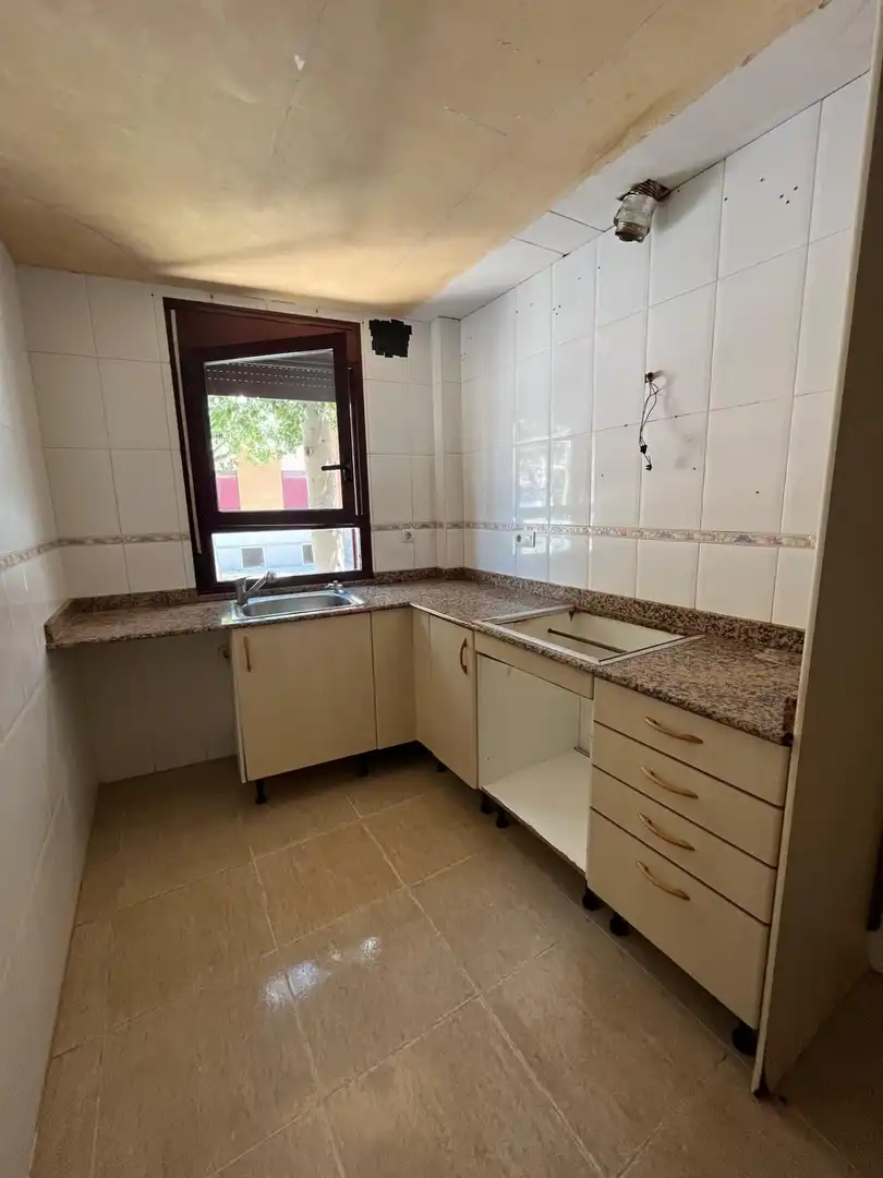 Küche von Erdgeschoss zum Verkauf in Tortosa mit Terrasse und Alarm