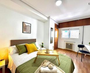 Dormitori de Apartament per a compartir en Guadalajara Capital amb Moblat, Forn i Rentadora