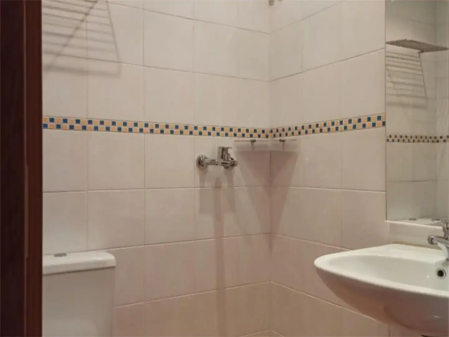 Bany de Pis en venda en Centelles amb Balcó