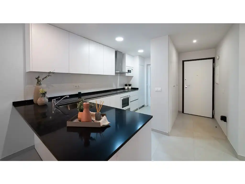 Apartment with pool for sale in Calle Viena, imagen 3