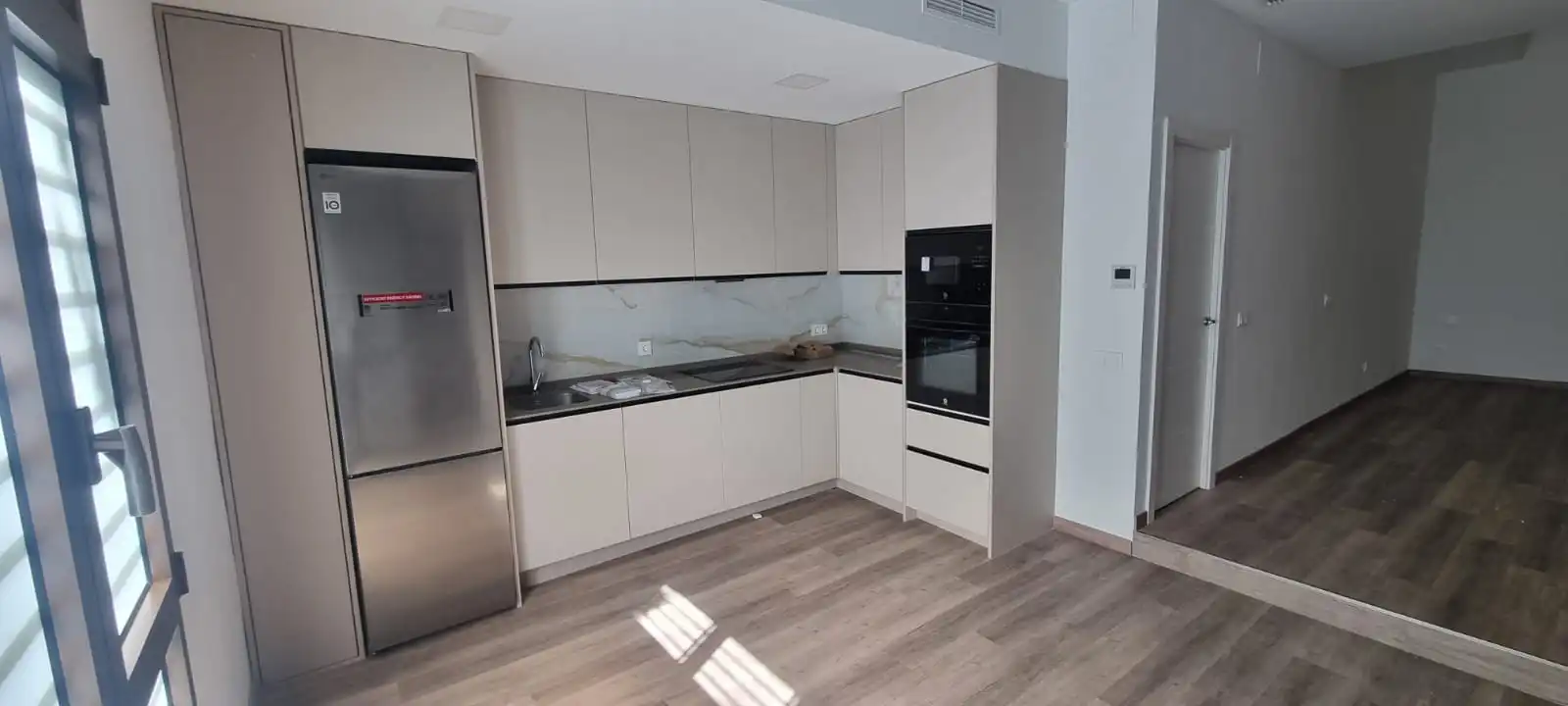 Kitchen of Study for rent in Madrid  with Air Conditioner, Heating and Oven