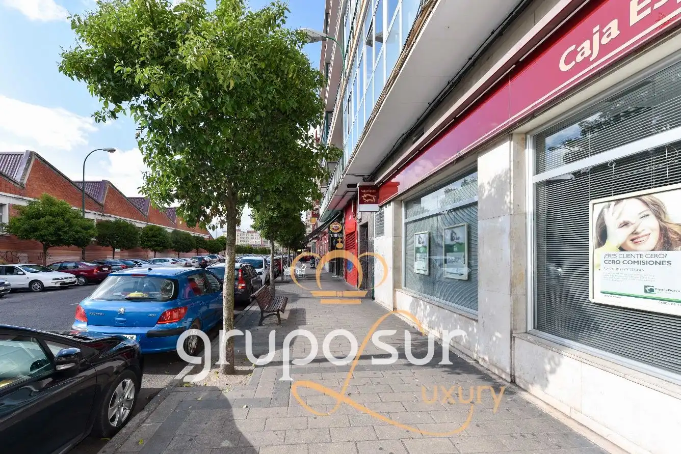 Local comercial de lloguer a Calle Embajadores, imagen 5
