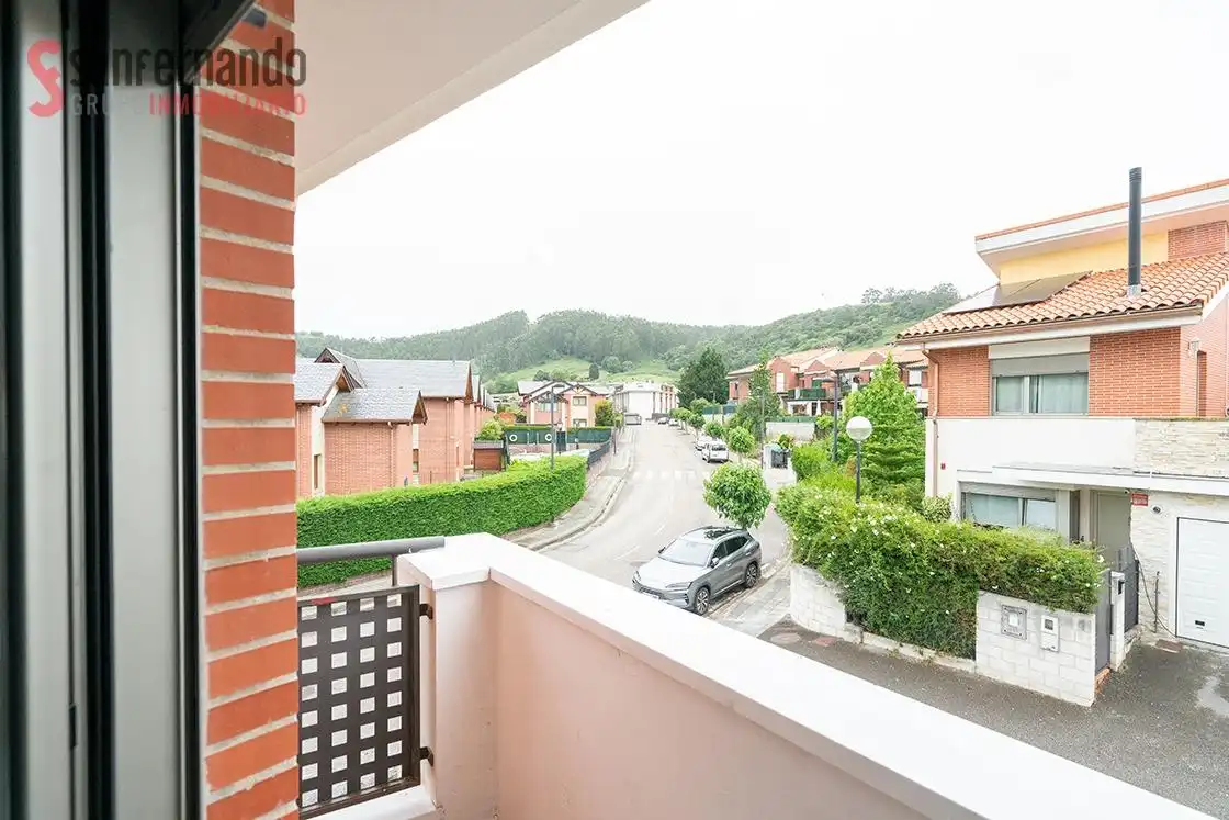 Vista exterior de Casa o xalet en venda en Piélagos amb Calefacció, Jardí privat i Traster