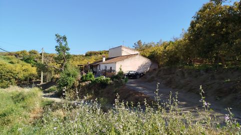 Foto 2 de Finca rústica en venda a Benamocarra, Málaga