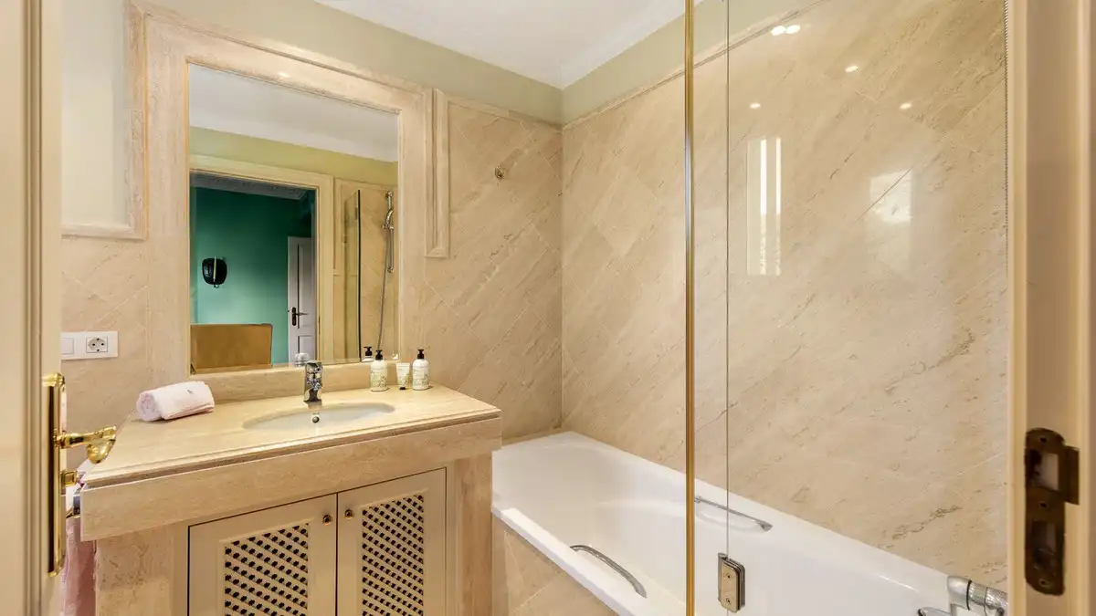 Apartamento con piscina en venta en Nueva Andalucía, imagen 10