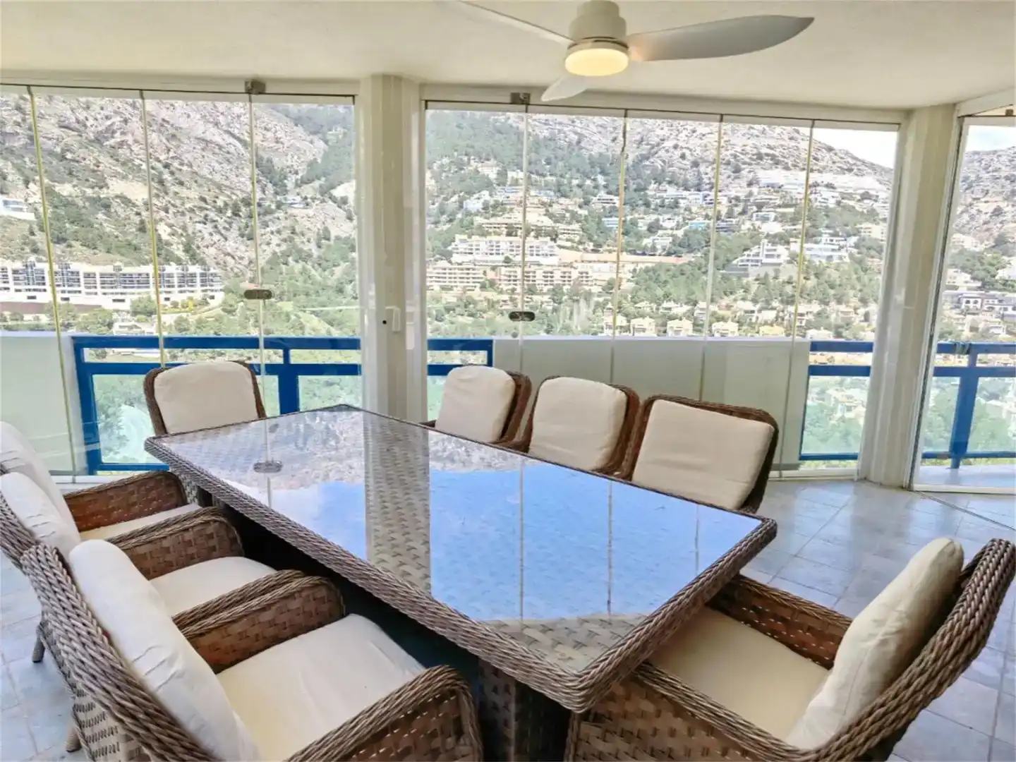 Esszimmer von Einfamilien-Reihenhaus zum Verkauf in Altea mit Klimaanlage, Schwimmbad und Balkon