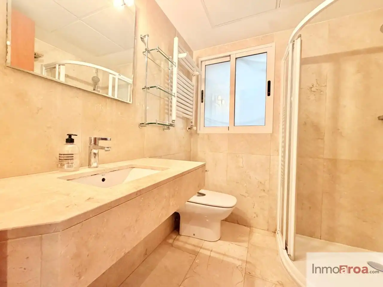 Badezimmer von Wohnung zur Miete in Valencia mit Klimaanlage, Heizung und Möbliert