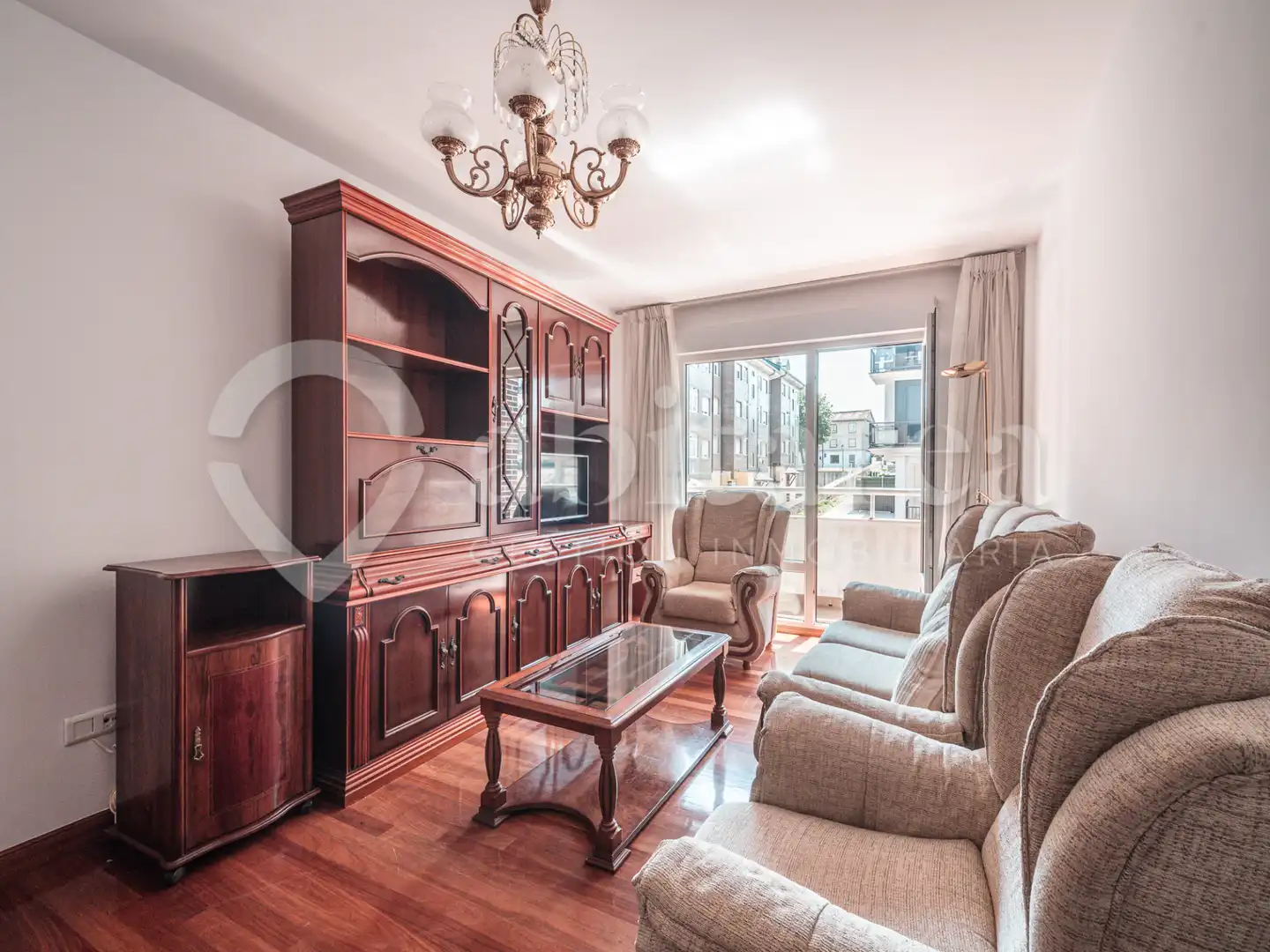 Sala d'estar de Pis en venda en Camargo amb Calefacció, Parquet i Terrassa