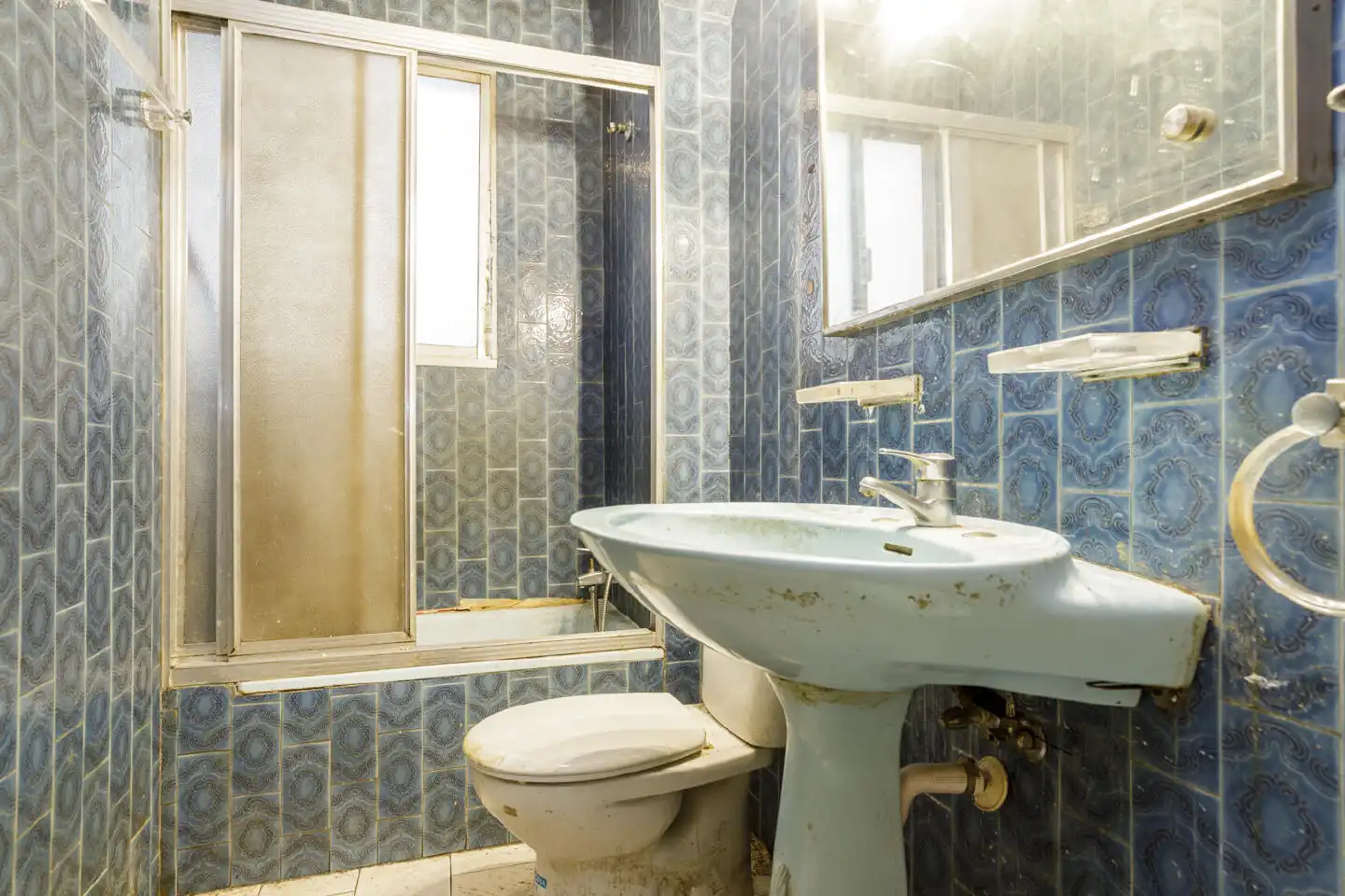 Bathroom of Flat for sale in Zaragoza