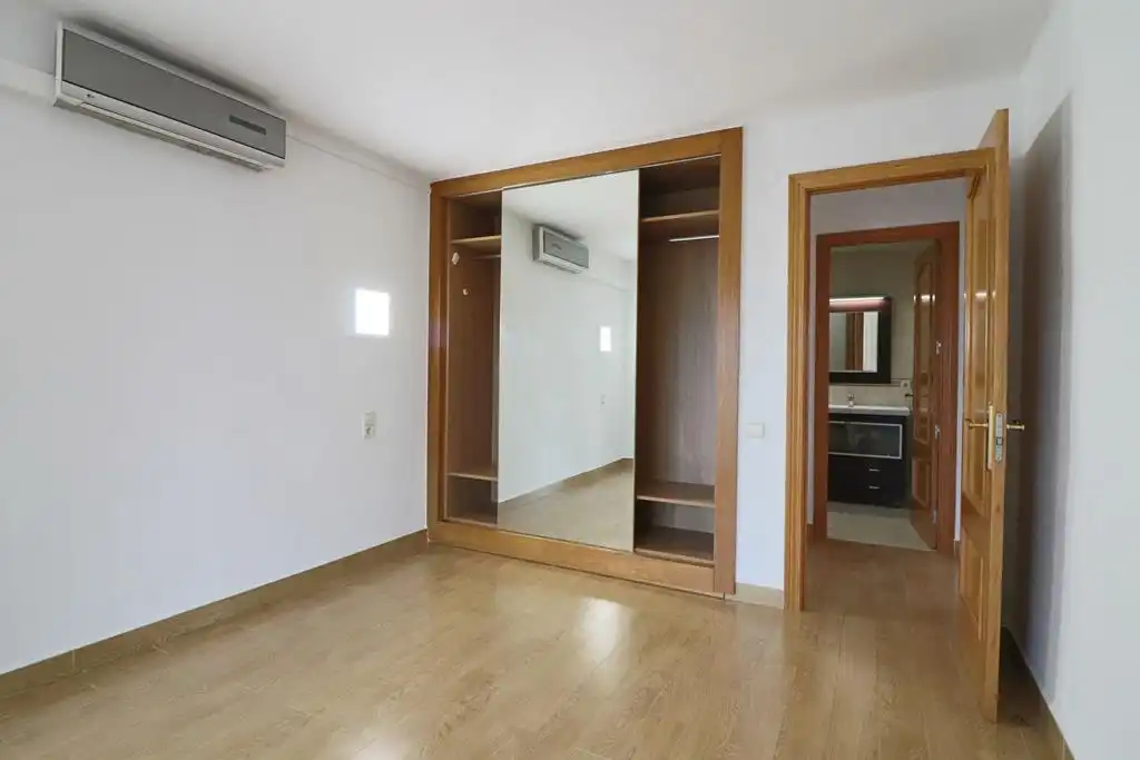 Bedroom of Attic for sale in Empuriabrava  with Air Conditioner