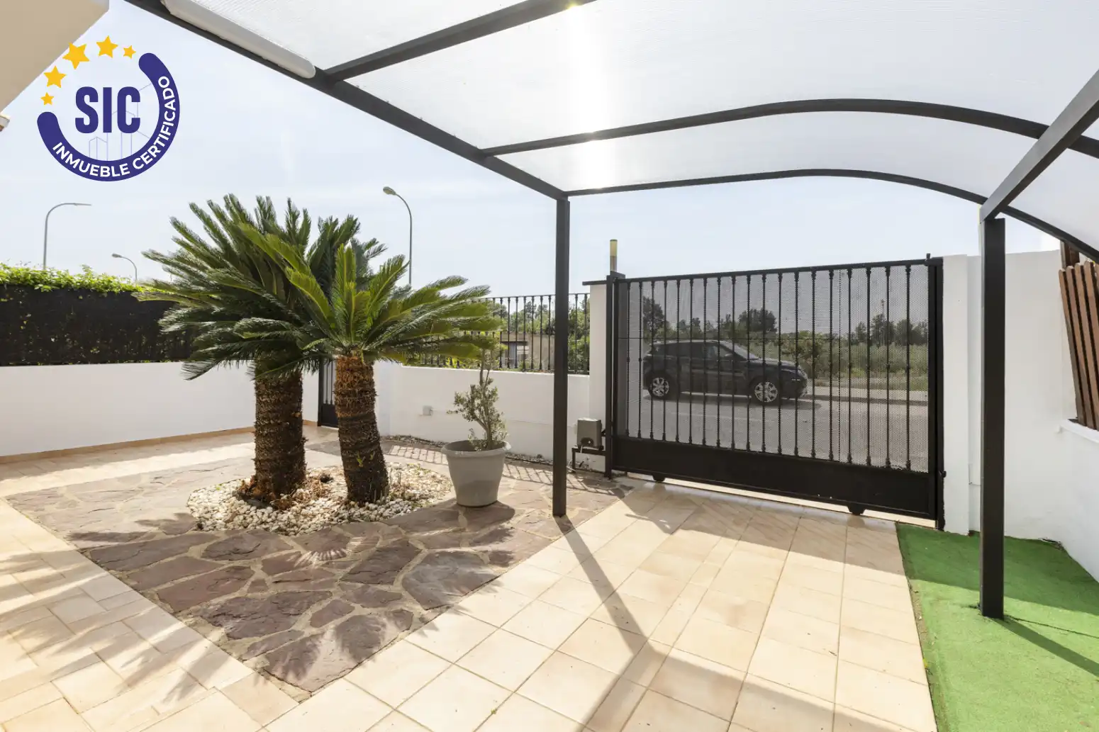 Terraza de Casa adosada en venta en El Puig de Santa Maria con Aire acondicionado, Calefacción y Jardín privado